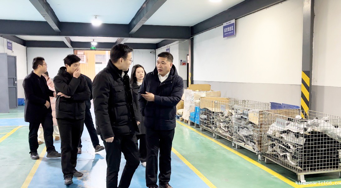 嵊州市委常委、组织部部长周勇一行莅临新利官网参观考察！